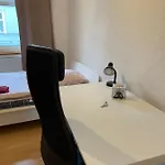 Homestay Lovely In Nearly Hbf *